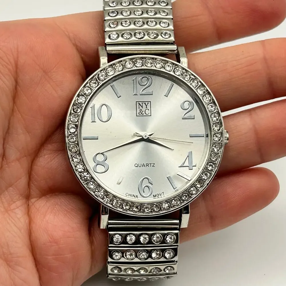 New York & Company discover elegant